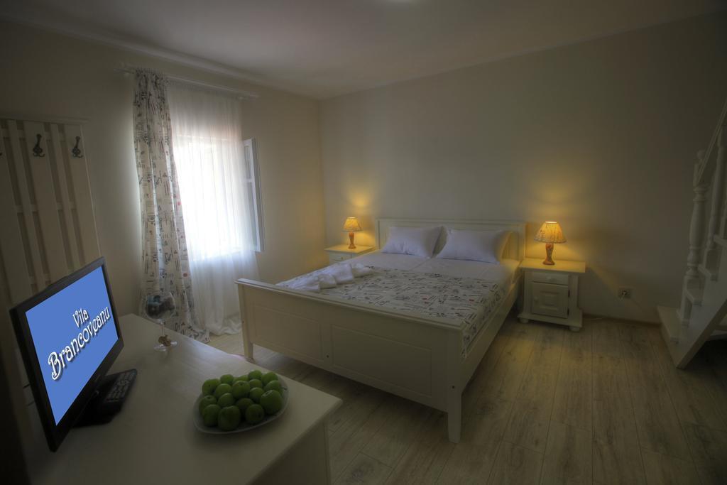 Vila Brancoveanu Hotell Eforie Sud  Rum bild